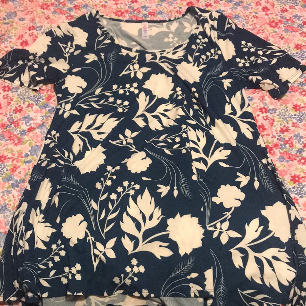 LulaRoe Perfect T